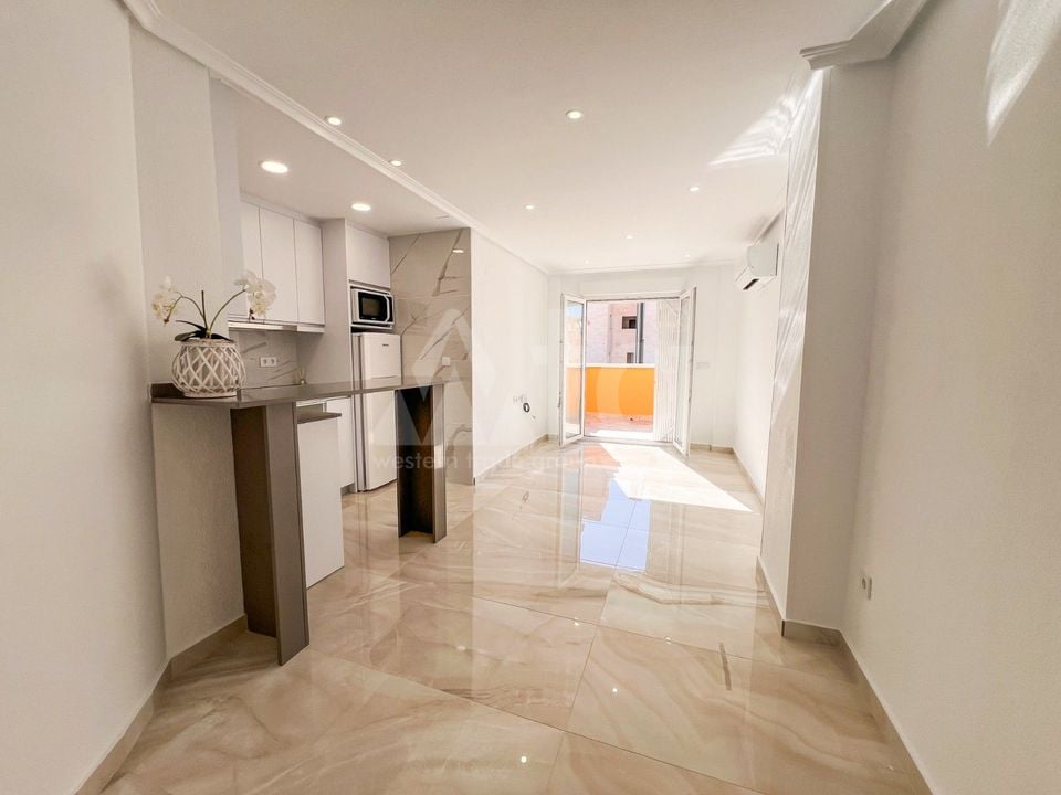 2 bedroom Penthouse in Torrevieja - SV131751 - Photo - 2