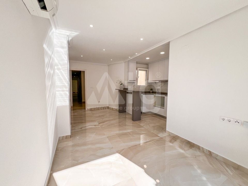 2 bedroom Penthouse in Torrevieja - SV131751 - Photo - 3