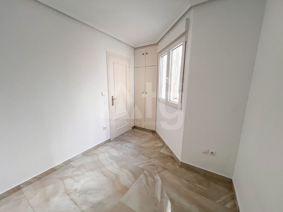 2 bedroom Penthouse in Torrevieja - SV131751 - Photo - 10
