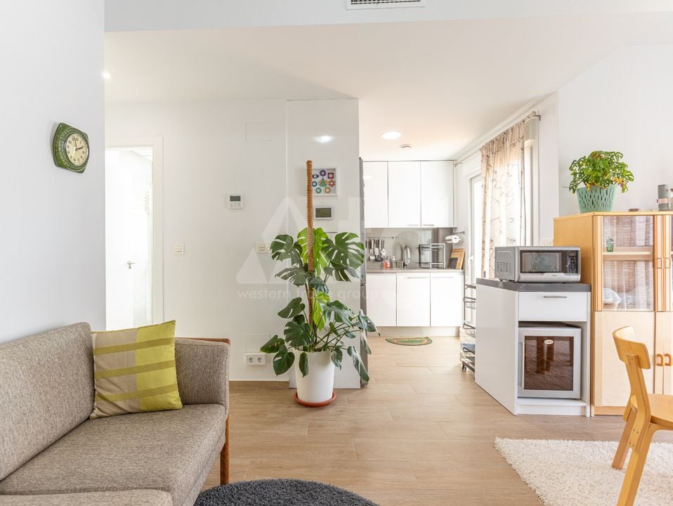 2 bedroom Apartment in Torrevieja - LEA131826 - Photo - 9