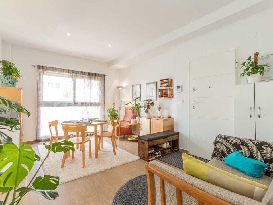 2 bedroom Apartment in Torrevieja - LEA131826 - Photo - 6