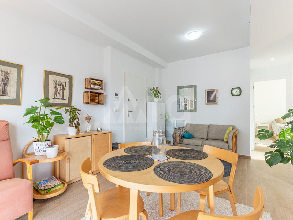 2 bedroom Apartment in Torrevieja - LEA131826 - Photo - 4