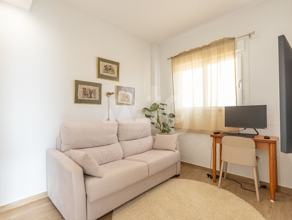 2 bedroom Apartment in Torrevieja - LEA131826 - Photo - 13