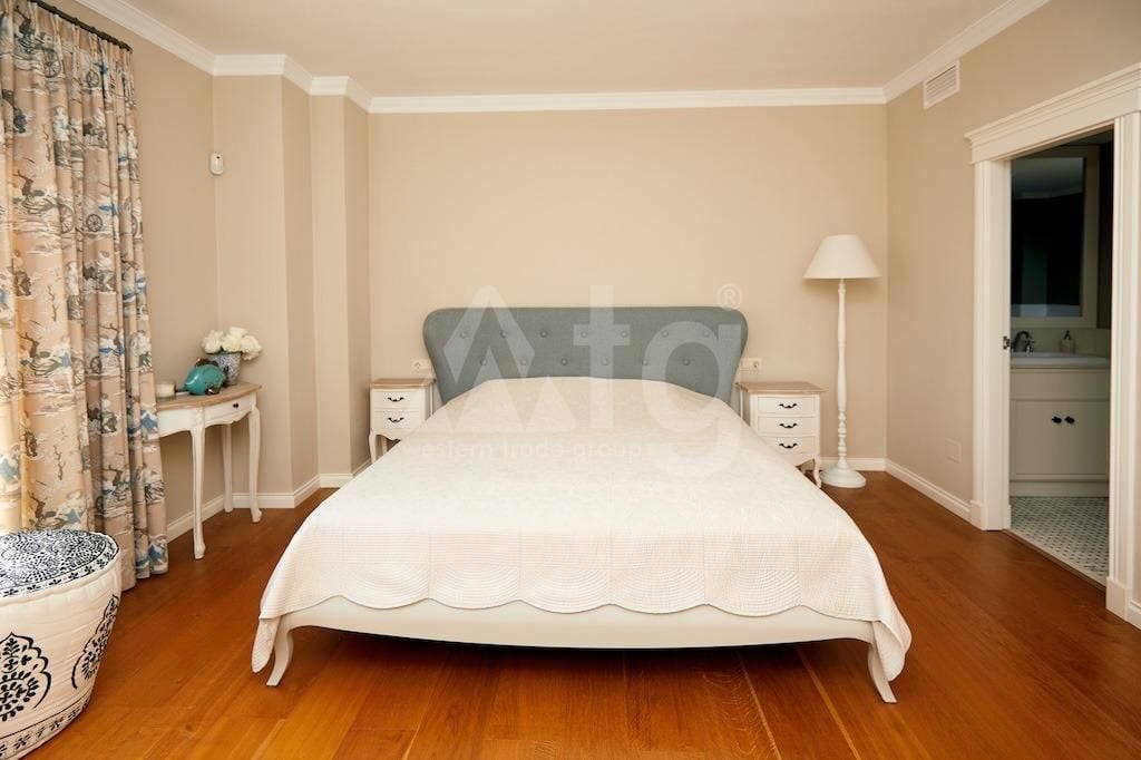 5 bedroom Villa in Rojales - CRR132018 - Photo - 16