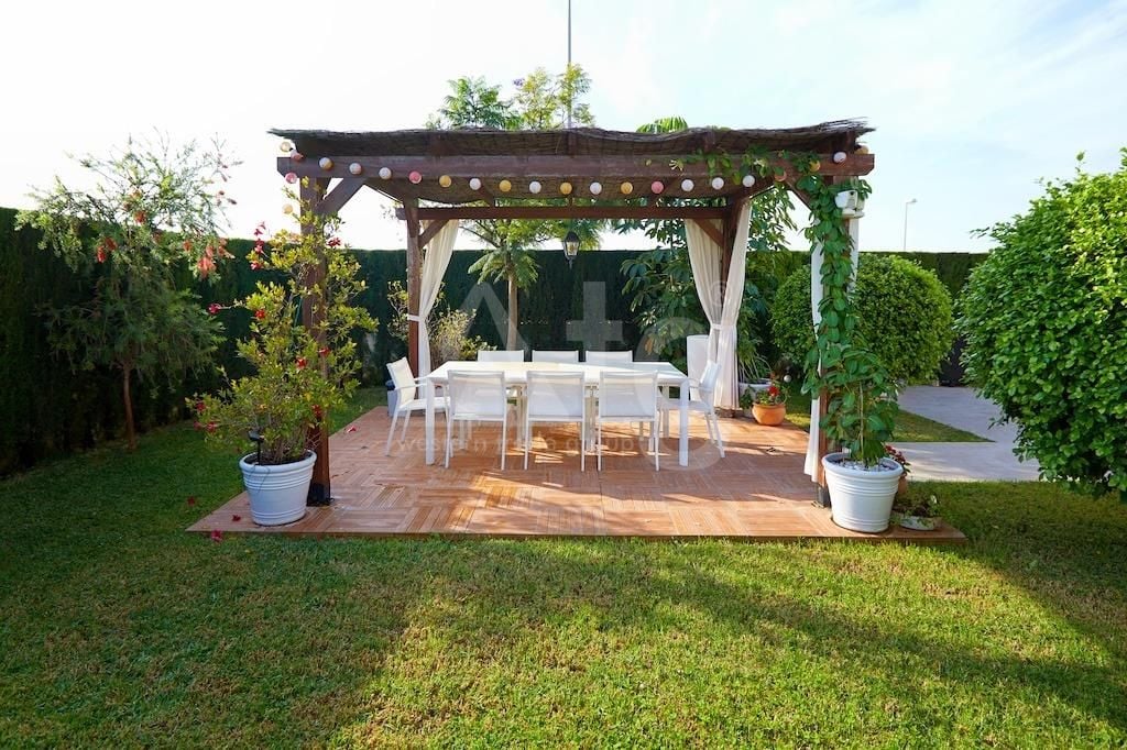 5 bedroom Villa in Rojales - CRR132018 - Photo - 39