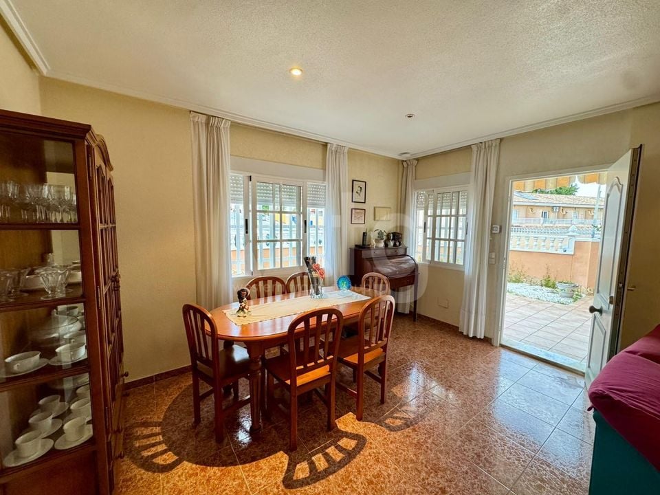 3 bedroom Villa in Torrevieja - CRR132022 - Photo - 8