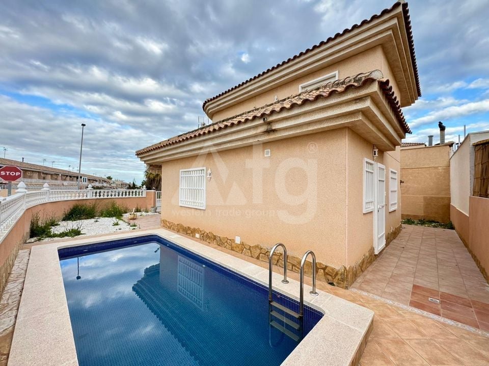 3 bedroom Villa in Torrevieja - CRR132022 - Photo - 2