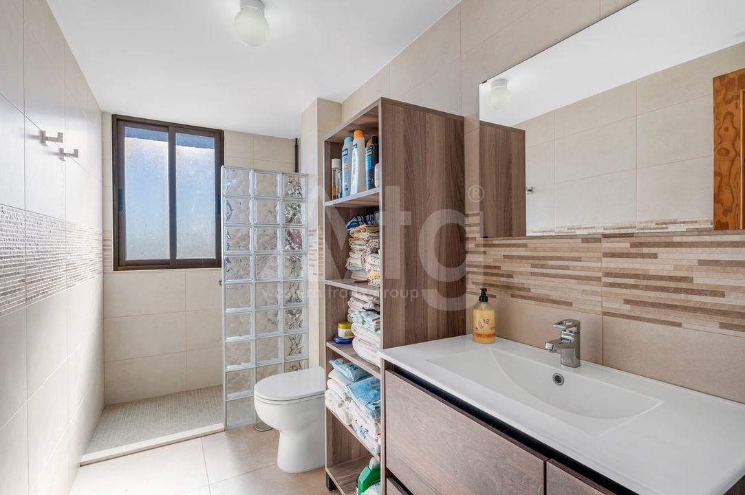 3 bedroom Apartment in Arenales del Sol - CBB132077 - Photo - 17