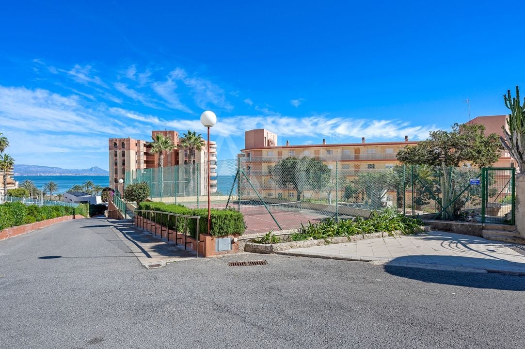 3 bedroom Apartment in Arenales del Sol - CBB132077 - Photo - 26