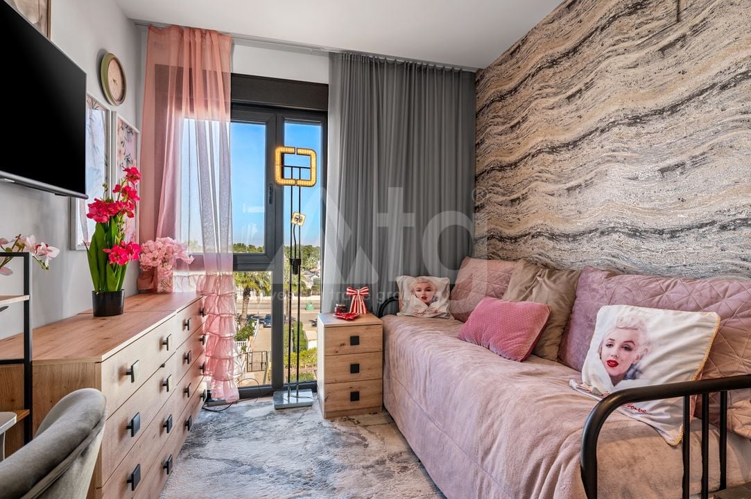 3 bedroom Penthouse in Villamartin - CBB132081 - Photo - 16