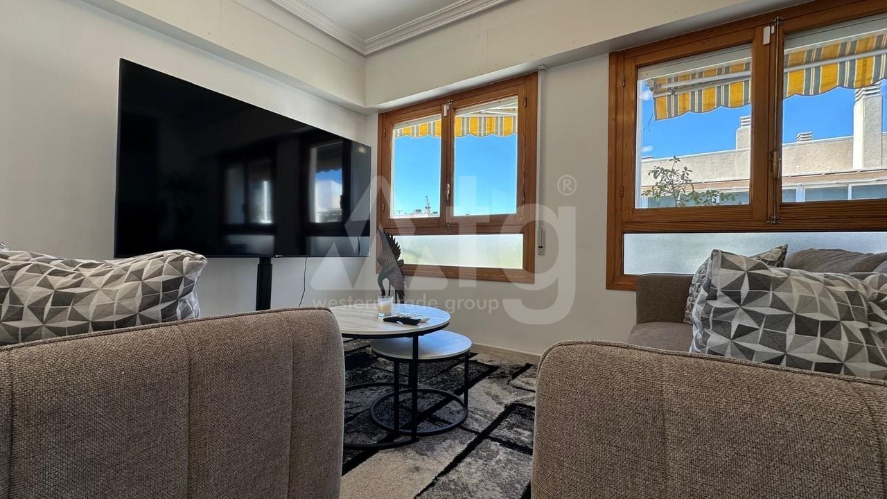 2 bedroom Apartment in Torrevieja - CT132957 - Photo - 4