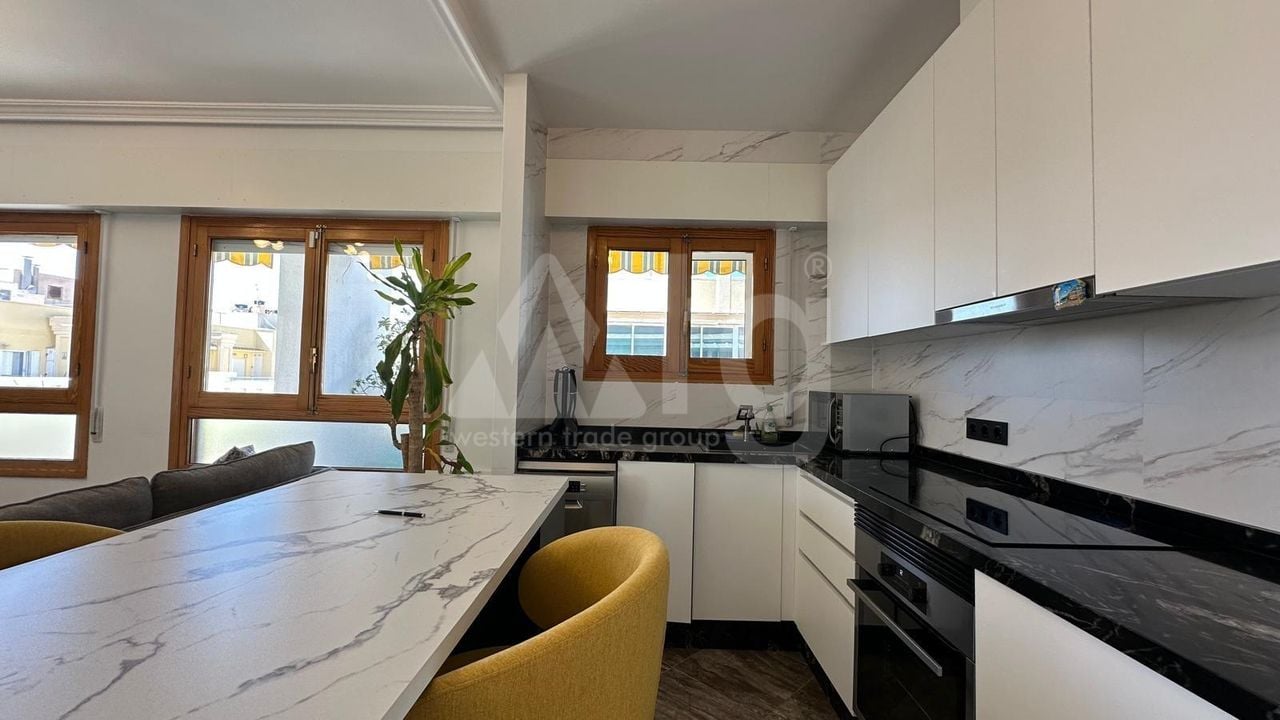 2 bedroom Apartment in Torrevieja - CT132957 - Photo - 12