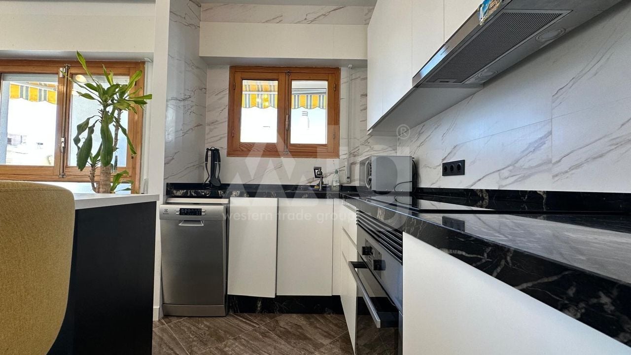 2 bedroom Apartment in Torrevieja - CT132957 - Photo - 13