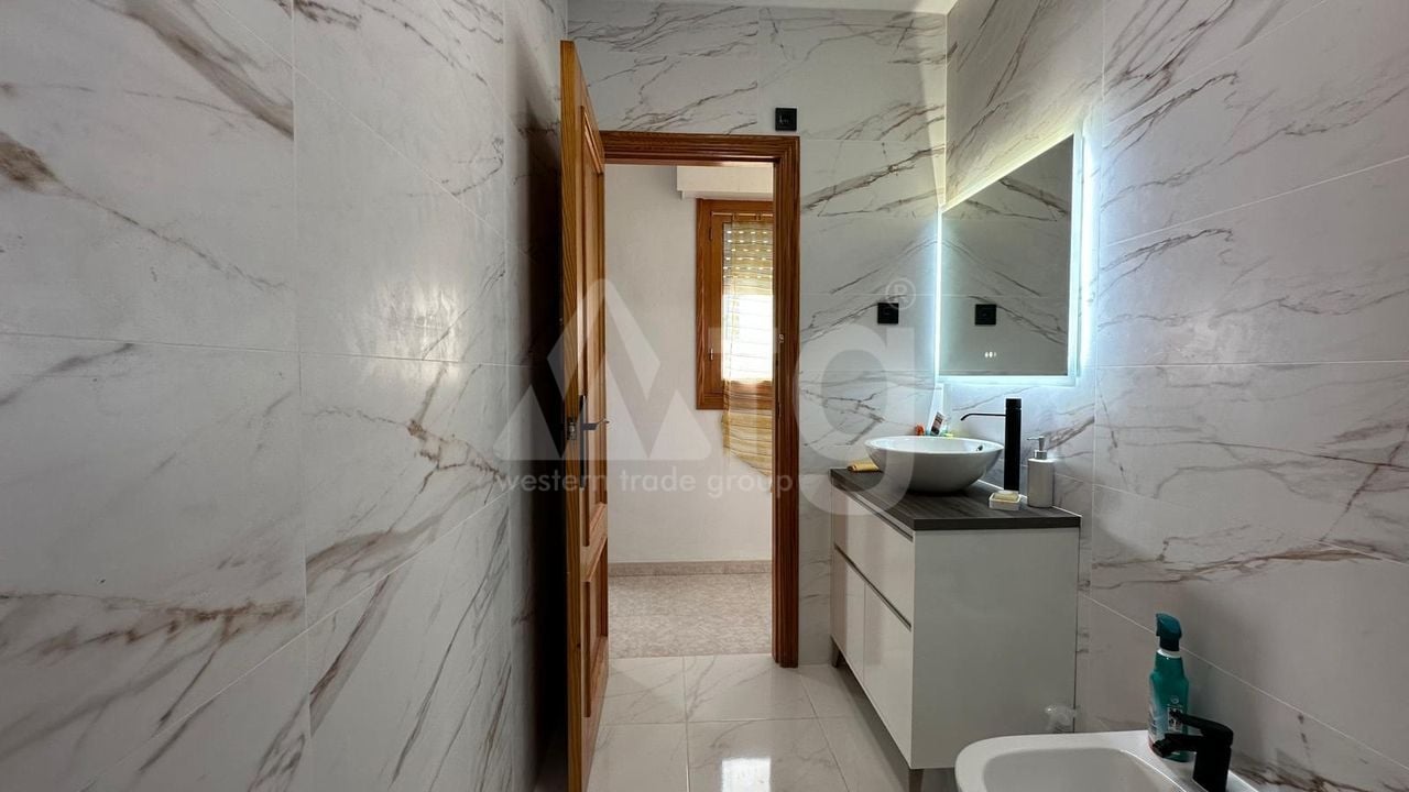 2 bedroom Apartment in Torrevieja - CT132957 - Photo - 24