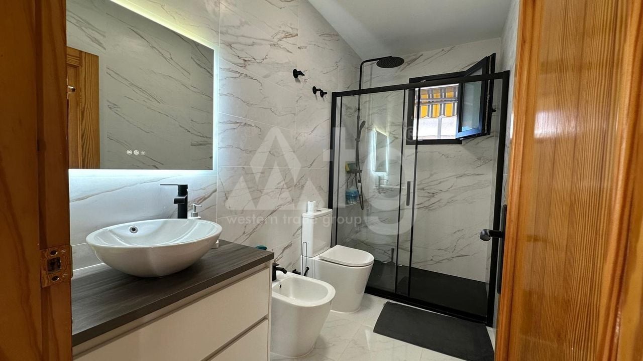 2 bedroom Apartment in Torrevieja - CT132957 - Photo - 21