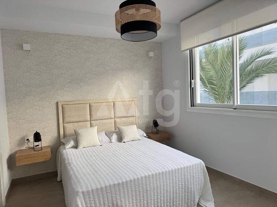 2 bedroom Apartment in Torrevieja - LR133575 - Photo - 14