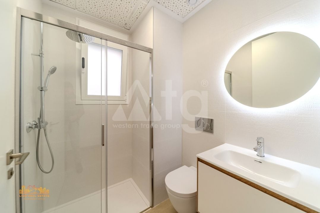 2 bedroom Apartment in Torrevieja - LR133575 - Photo - 17