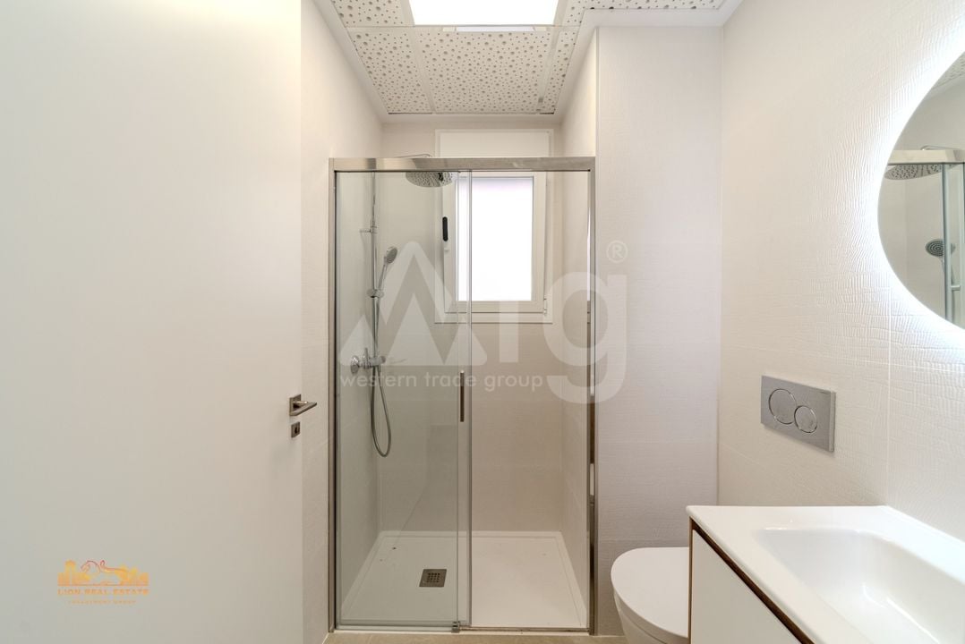2 bedroom Apartment in Torrevieja - LR133575 - Photo - 18