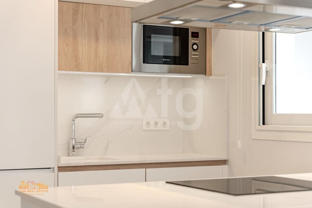 2 bedroom Apartment in Torrevieja - LR133575 - Photo - 10