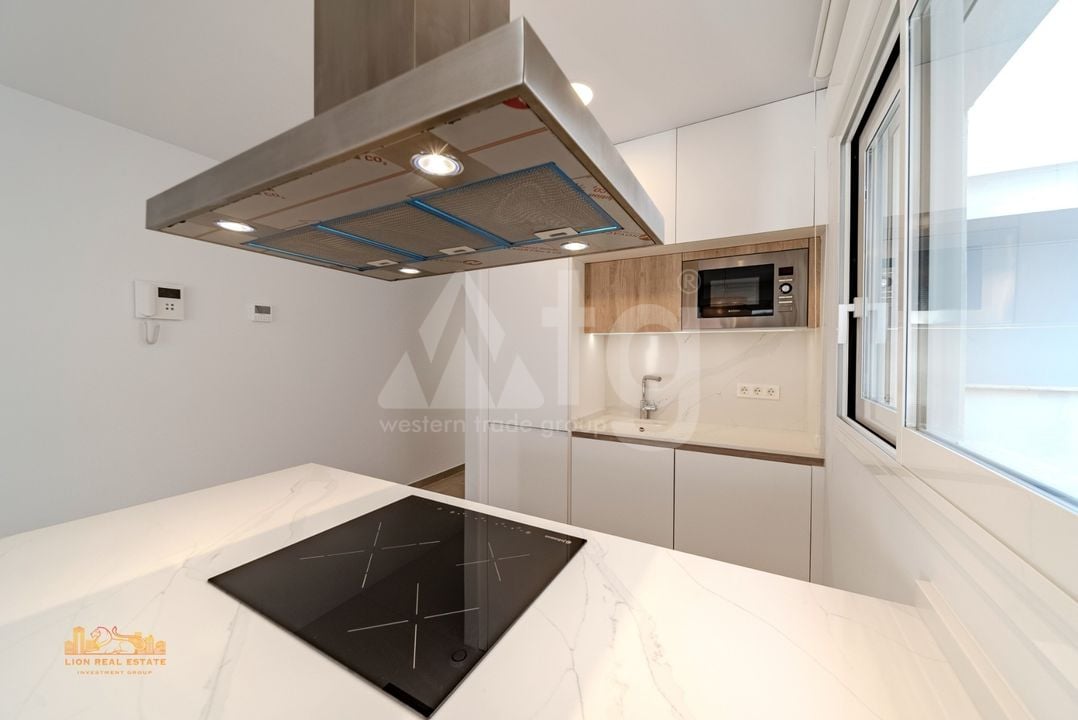 2 bedroom Apartment in Torrevieja - LR133575 - Photo - 11