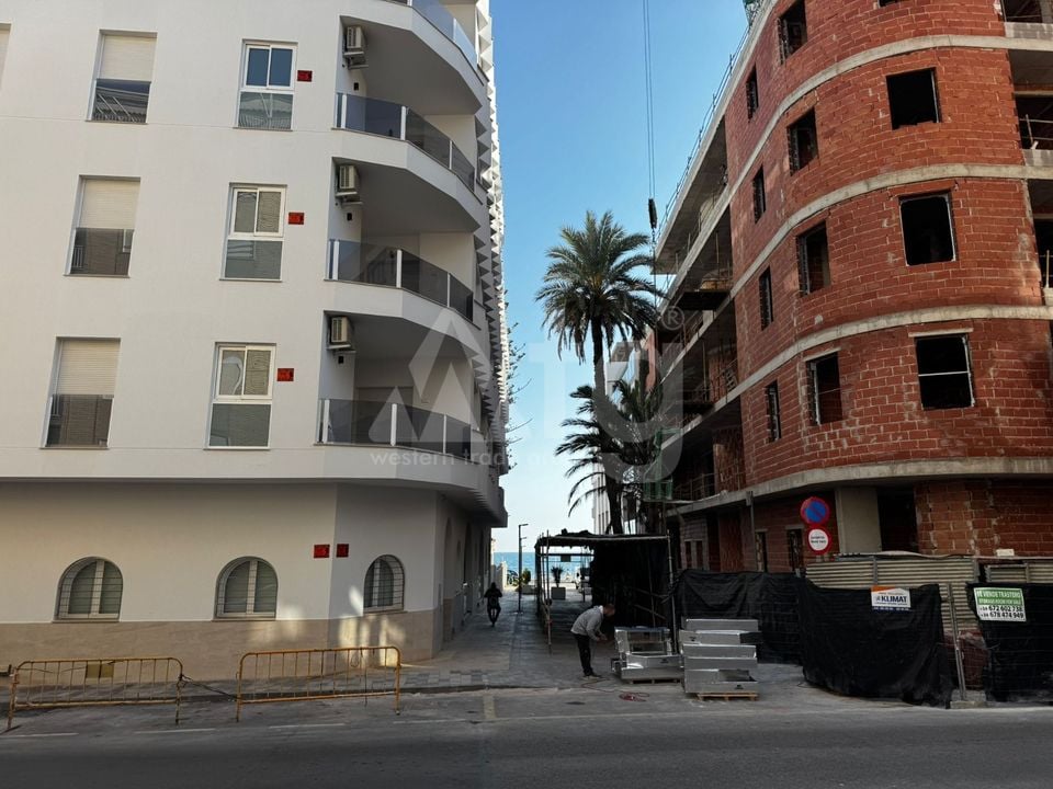 2 bedroom Apartment in Torrevieja - LR133575 - Photo - 22