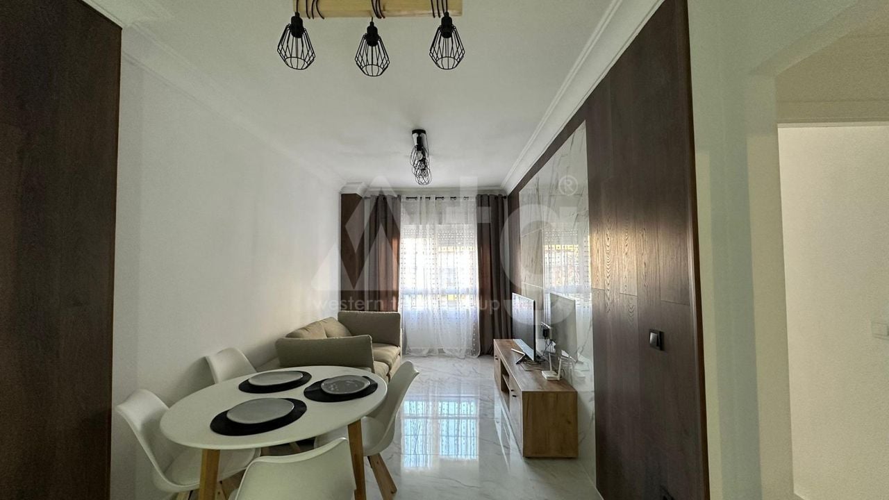 2 bedroom Apartment in Torrevieja - CT133697 - Photo - 4
