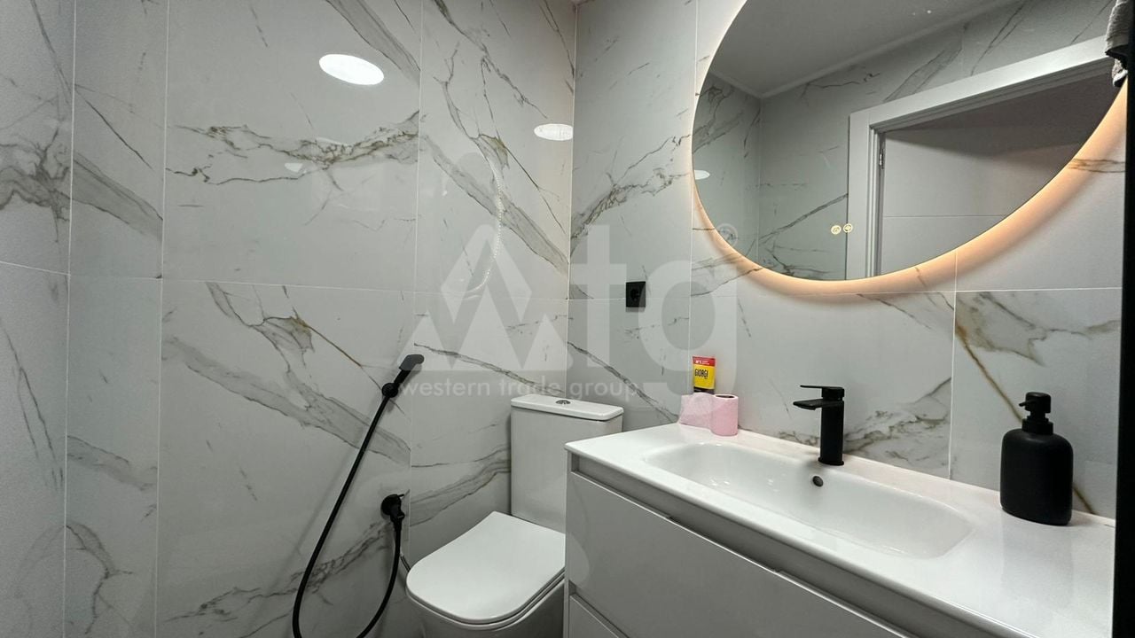 2 bedroom Apartment in Torrevieja - CT133697 - Photo - 13