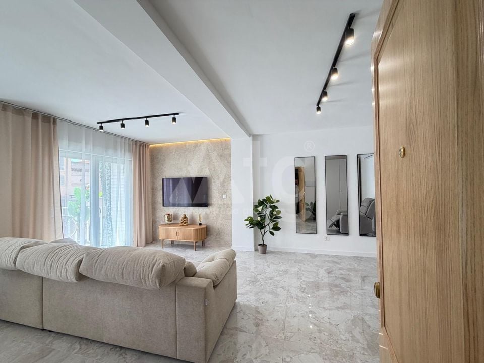 3 bedroom Penthouse in Torrevieja - CT133698 - Photo - 3