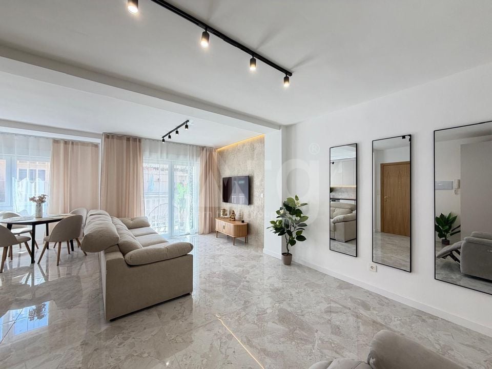 3 bedroom Penthouse in Torrevieja - CT133698 - Photo - 2