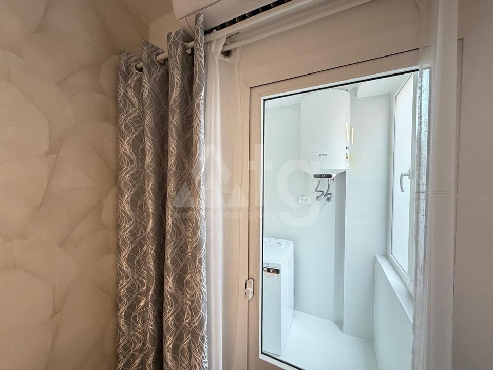 3 bedroom Penthouse in Torrevieja - CT133698 - Photo - 32