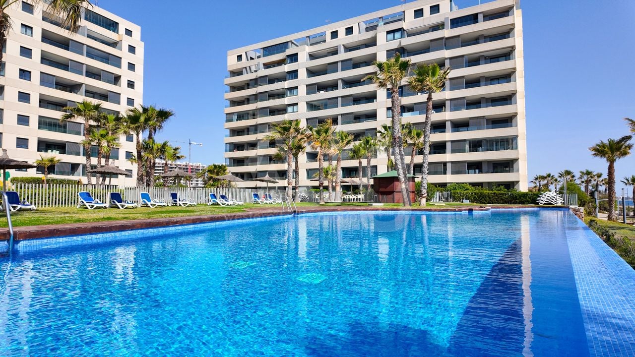 2 bedroom Apartment in Torrevieja - ET134545 - Photo - 1