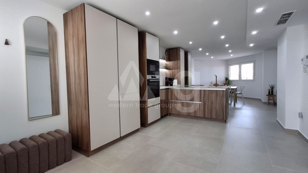 2 bedroom Apartment in Torrevieja - CI134587 - Photo - 2