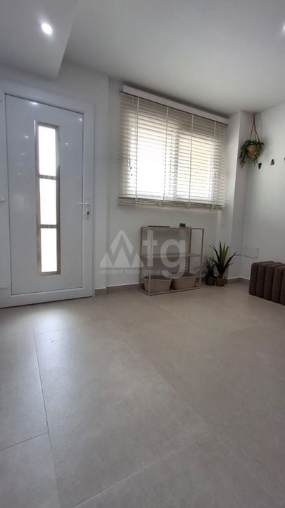 2 bedroom Apartment in Torrevieja - CI134587 - Photo - 9