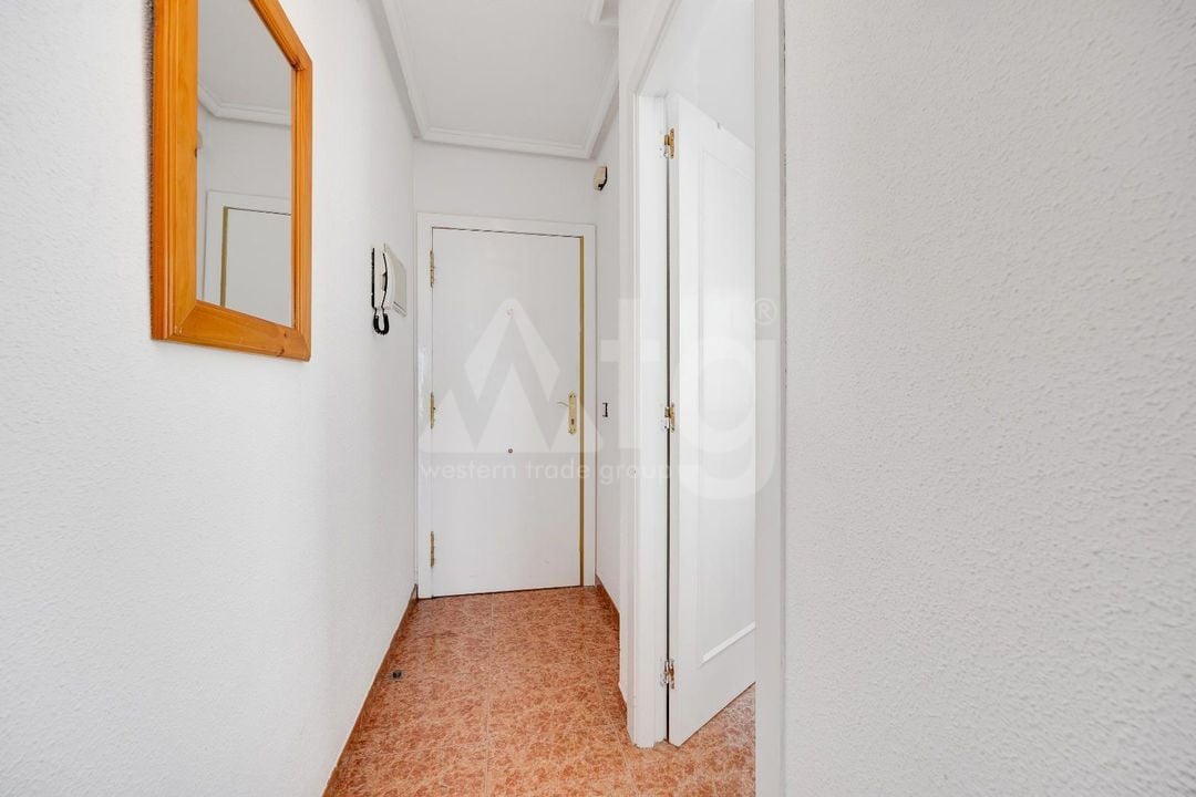 2 bedroom Penthouse in Torrevieja - HRE134636 - Photo - 17
