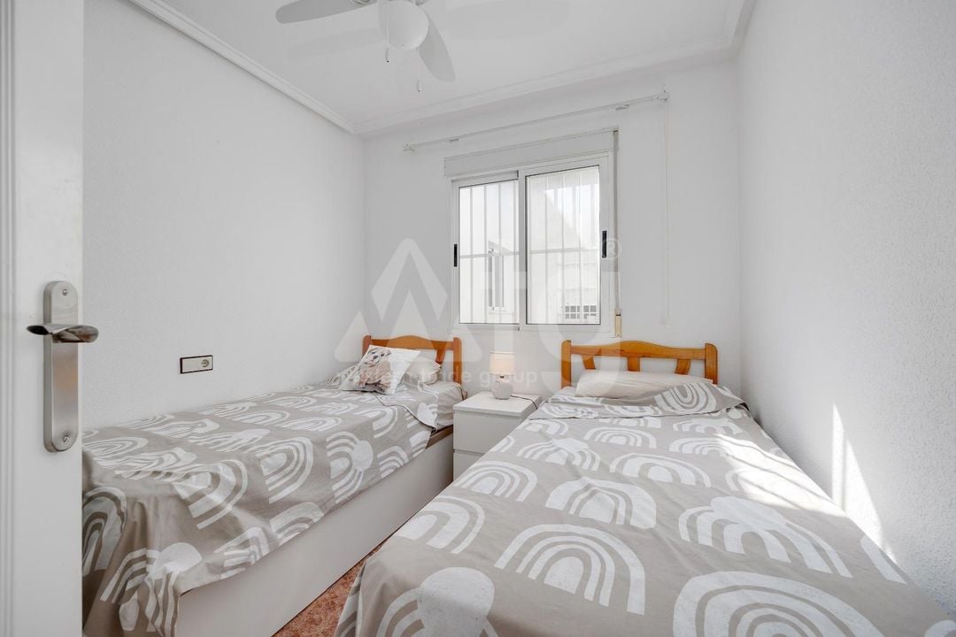 2 bedroom Penthouse in Torrevieja - HRE134636 - Photo - 12