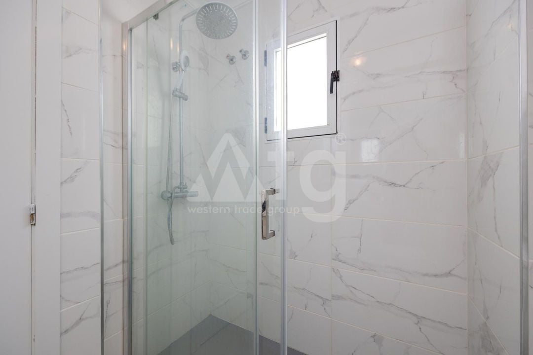 2 bedroom Penthouse in Torrevieja - HRE134636 - Photo - 16