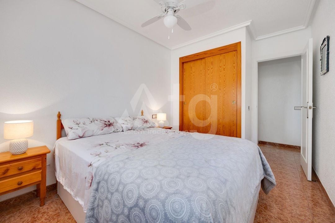 2 bedroom Penthouse in Torrevieja - HRE134637 - Photo - 11