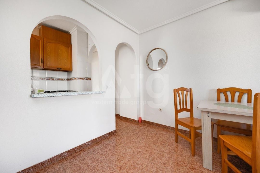 2 bedroom Penthouse in Torrevieja - HRE134637 - Photo - 8