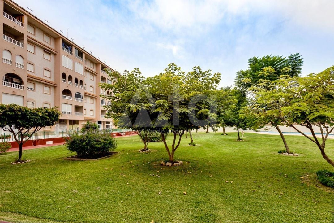 2 bedroom Penthouse in Torrevieja - HRE134637 - Photo - 1