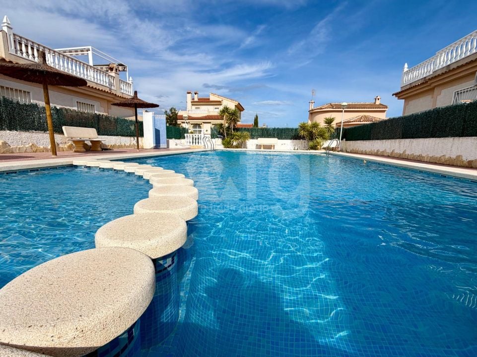 2 bedroom Townhouse in San Miguel de Salinas - HRE134648 - Photo - 2