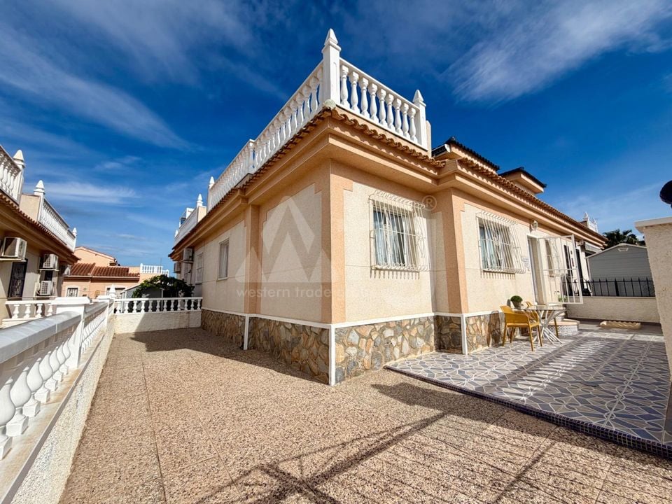 2 bedroom Townhouse in San Miguel de Salinas - HRE134648 - Photo - 3