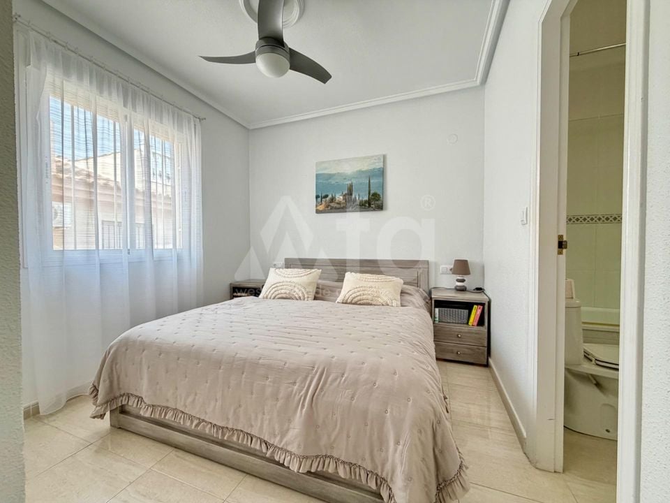 2 bedroom Townhouse in San Miguel de Salinas - HRE134648 - Photo - 10