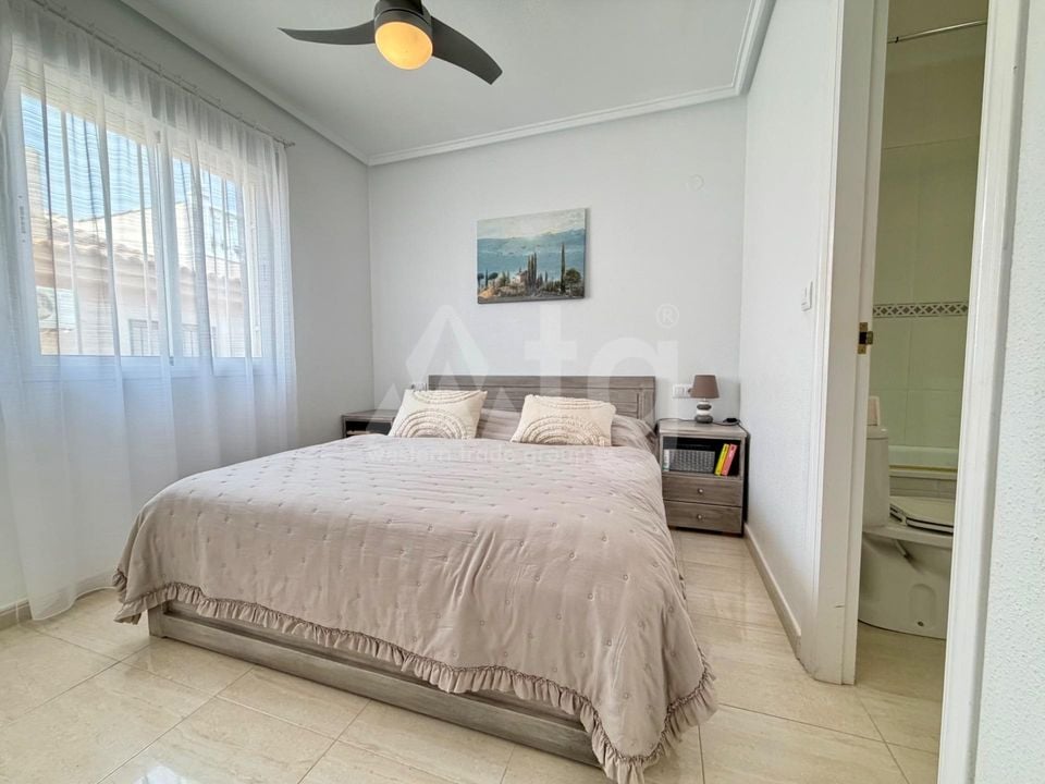 2 bedroom Townhouse in San Miguel de Salinas - HRE134648 - Photo - 12