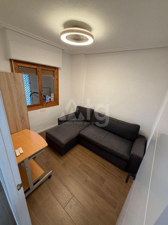 2 bedroom Apartment in Punta Prima - HRE135385 - Photo - 11