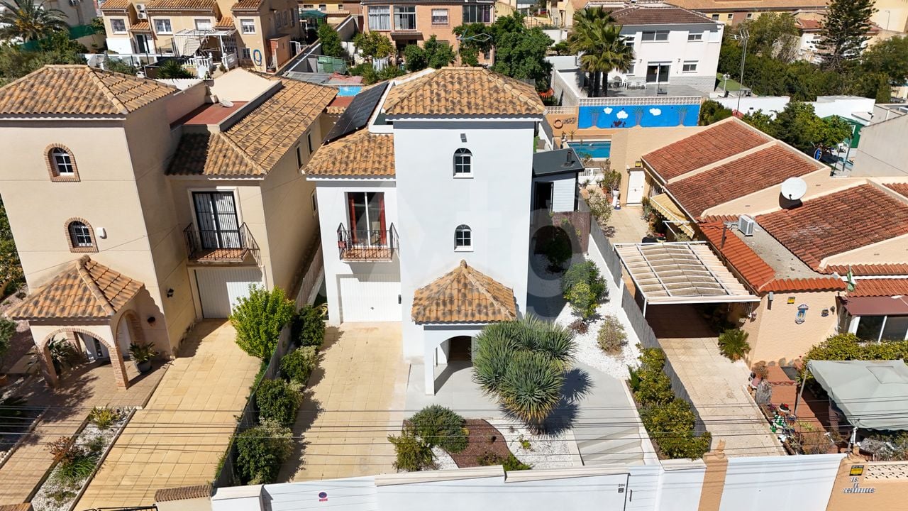 Villa de 4 chambres à Los Balcones - LEA135958 - Photo - 1