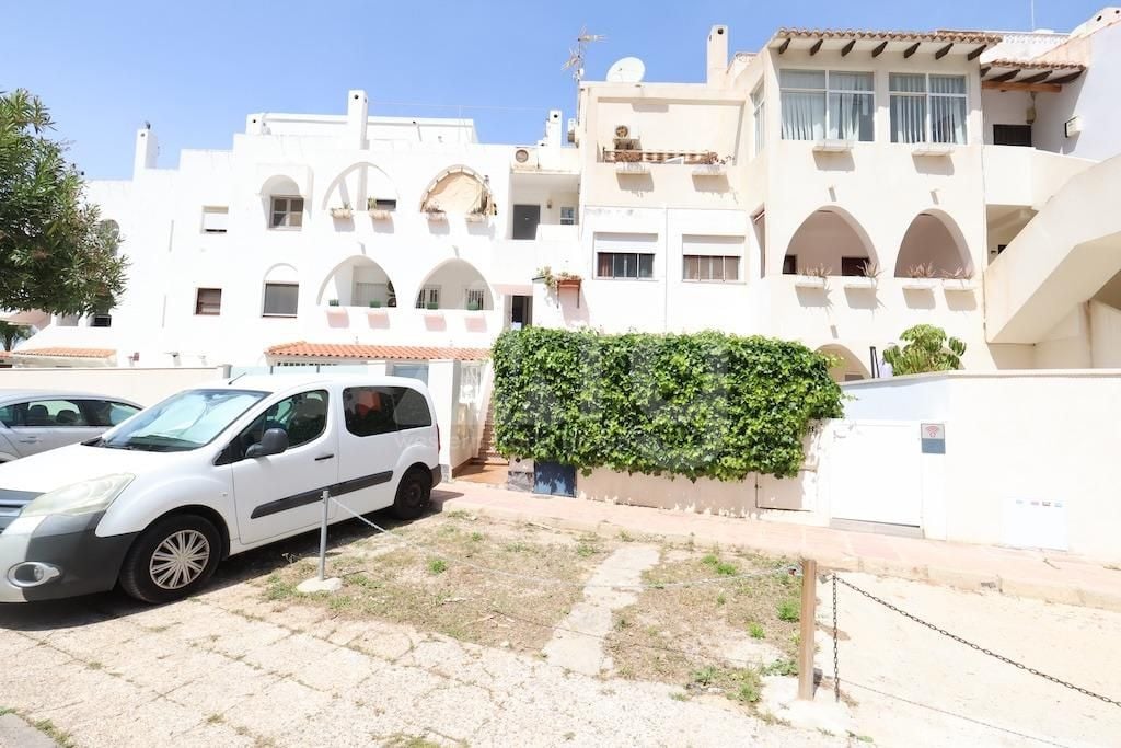 Bungalow de 2 chambres à Orihuela Costa - CRR135998 - Photo - 1