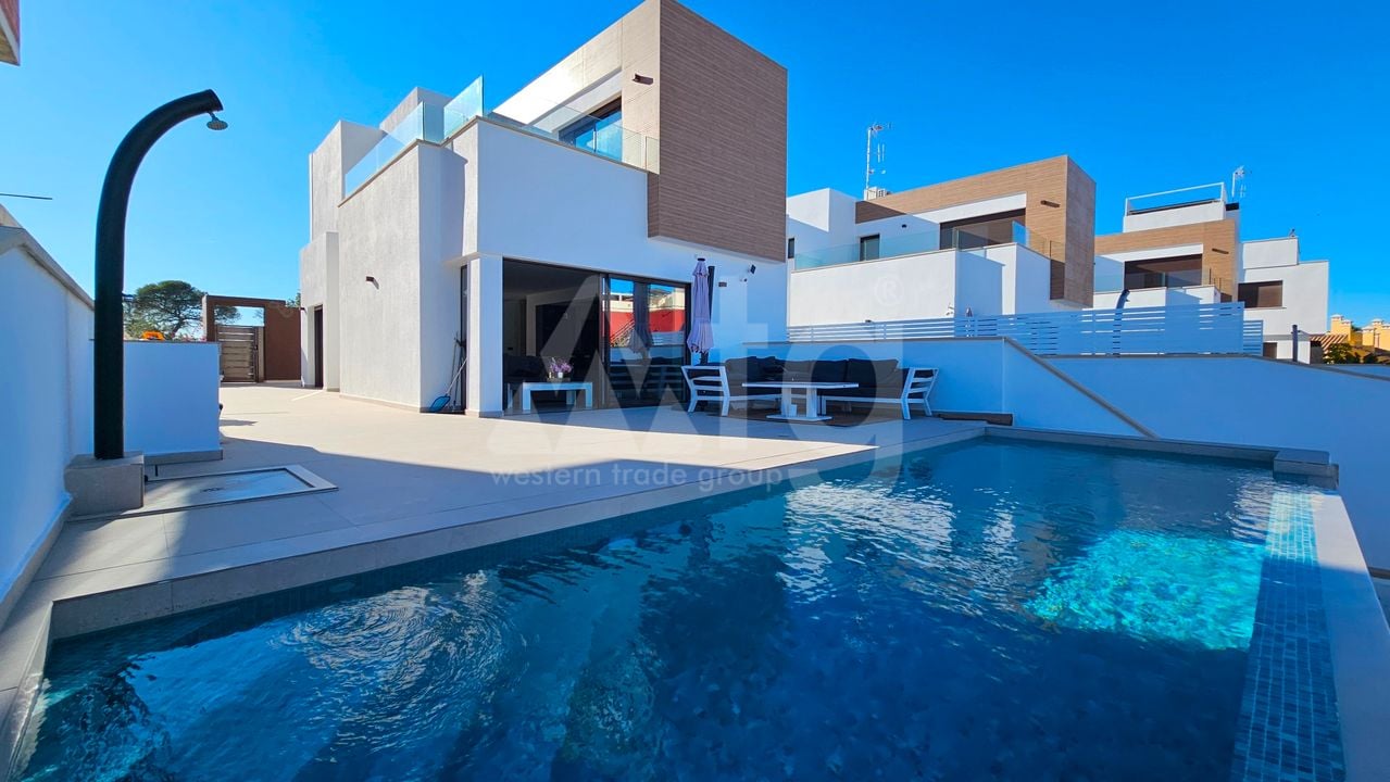5 bedroom Villa in Algorfa - CSS136299 - Photo - 1