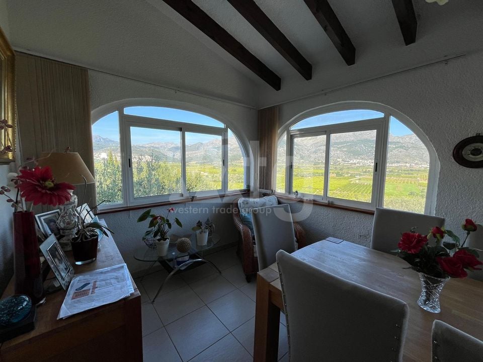 4 bedroom Villa in Orba - OH136302 - Photo - 14