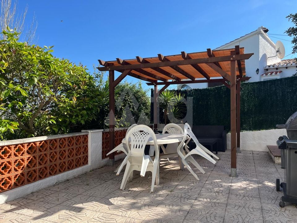 4 bedroom Villa in Orba - OH136302 - Photo - 2