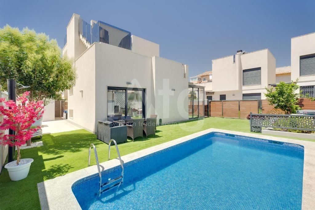 Vilă cu 4 dormitoare în Torrevieja - CBB136454 - Imagini - 1
